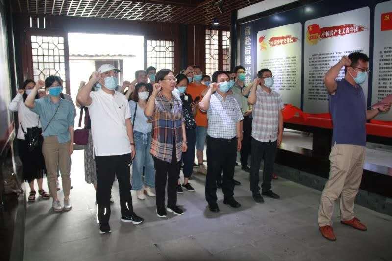 15936730311306664576.jpg b9599b393761eae3805555e53bc5bba.jpg