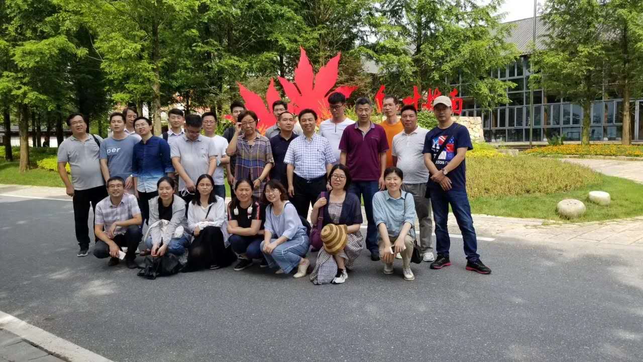 159367331444821995CD.jpg aa856780e77035d499aa96224cc6bb2.jpg