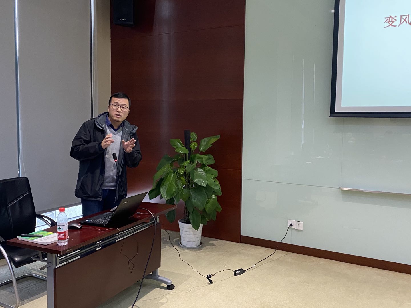 1607390974183659542B.jpg eb3ee11dd389a5710166e20f07e3979.jpg