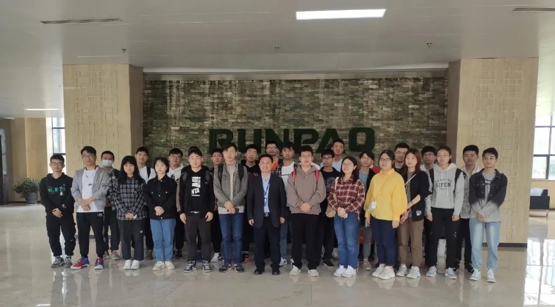 1619077761345932A19B.jpg 640.webp.jpg