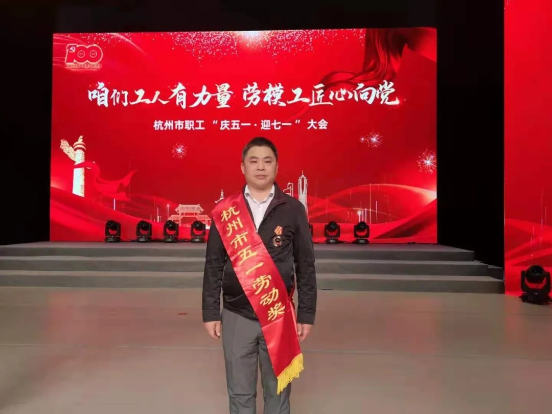 16203531481488894EA6.jpg 640.webp (4).jpg