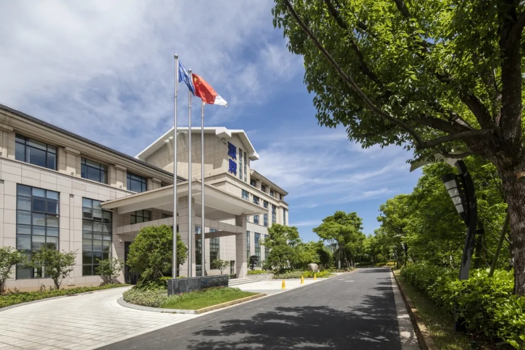 1628562968112734CDC3.jpg 640.webp (22).jpg