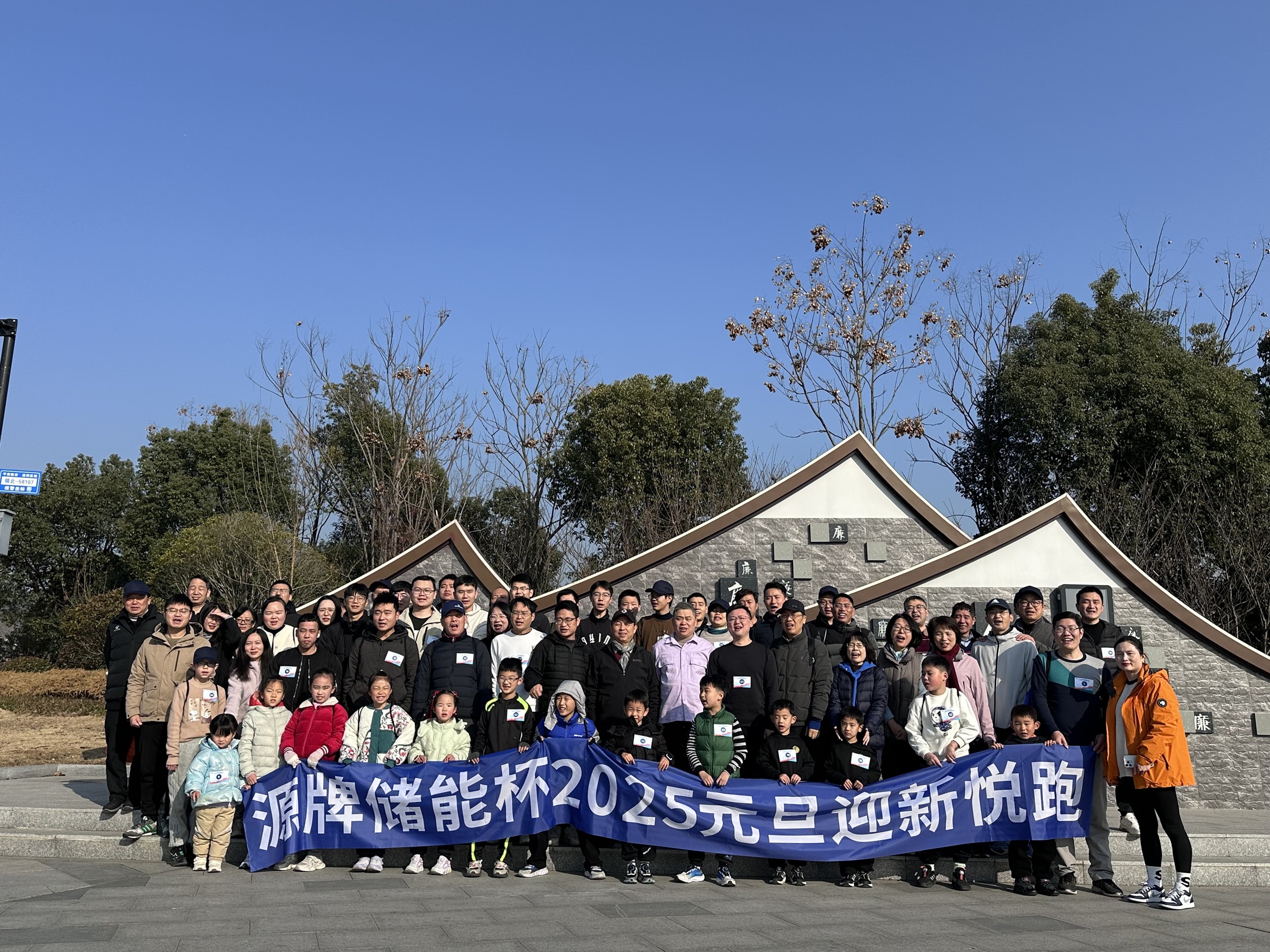 1735807650122210C857.png 4da71d90fc9346cf84d0c06a6f4735ac.png