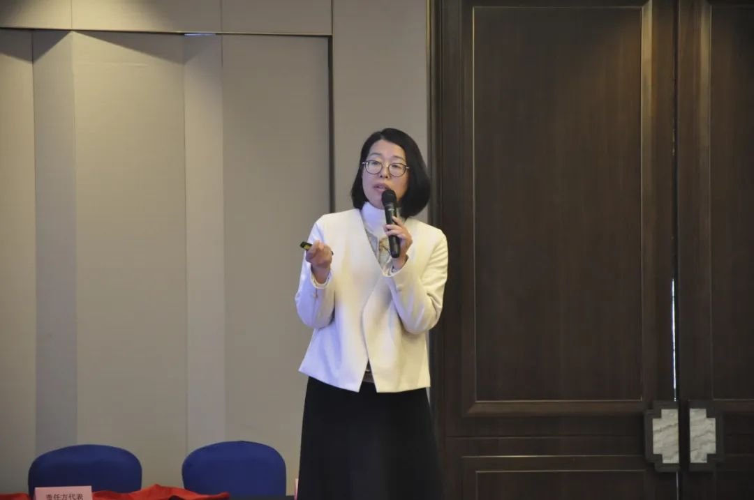 17397770596042095A2D.jpg 10002.jpg