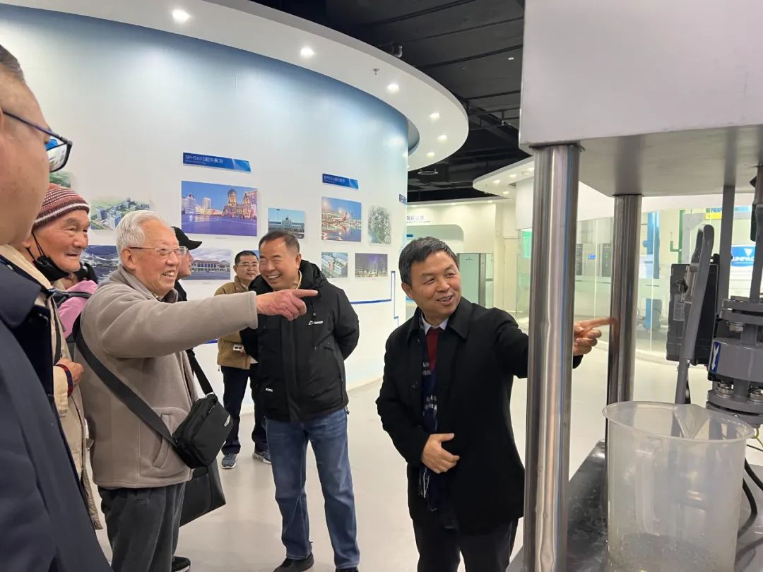 17413148891249598C25.jpg 10004.jpg